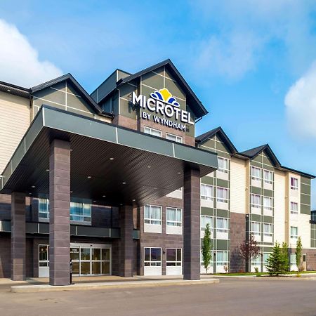 Microtel Inn & Suites By Wyndham Ред Диър Екстериор снимка